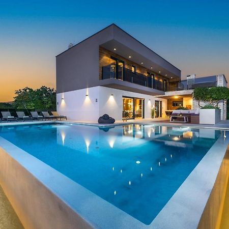 Villa Memory Raša Kültér fotó