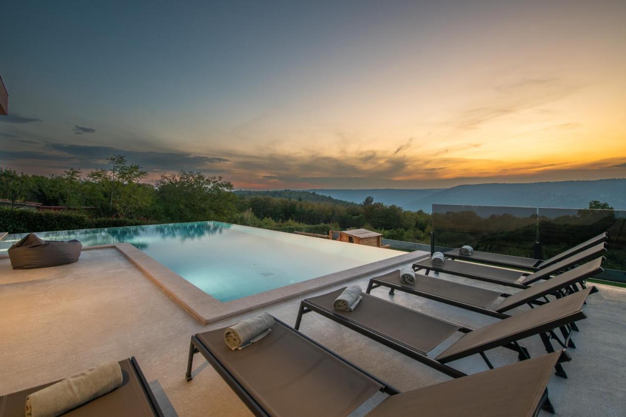 Villa Memory Raša Kültér fotó